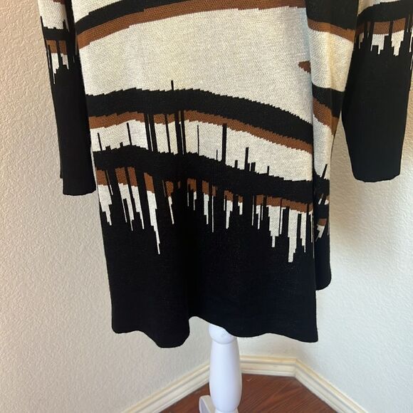 Beautiful Ruby Rd. Woman 3/4 Sleeve City Scape Tunic Sweater ~ Size 1X - Picture 8 of 10